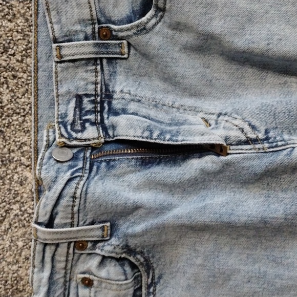 Levi's 502 Mens 30/32 Jeans Light Denim - Picture 2 of 7